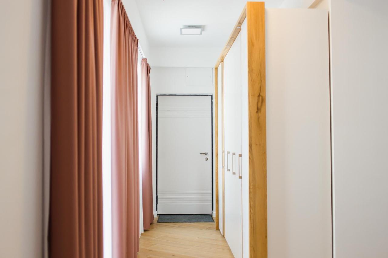 Pink Sahara Near City Center オラデア エクステリア 写真